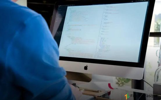 VR vs. AR: Will One Truly Dominate the Next Decade?